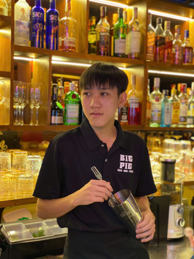 ホーチミン美女ライダー・イケメンガイド－Playful Tours 旅行