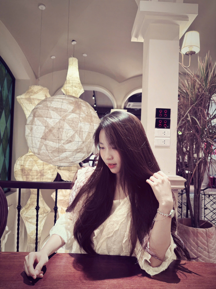 ハノイ美女ライダー・イケメンガイド－Playful Tours 旅行