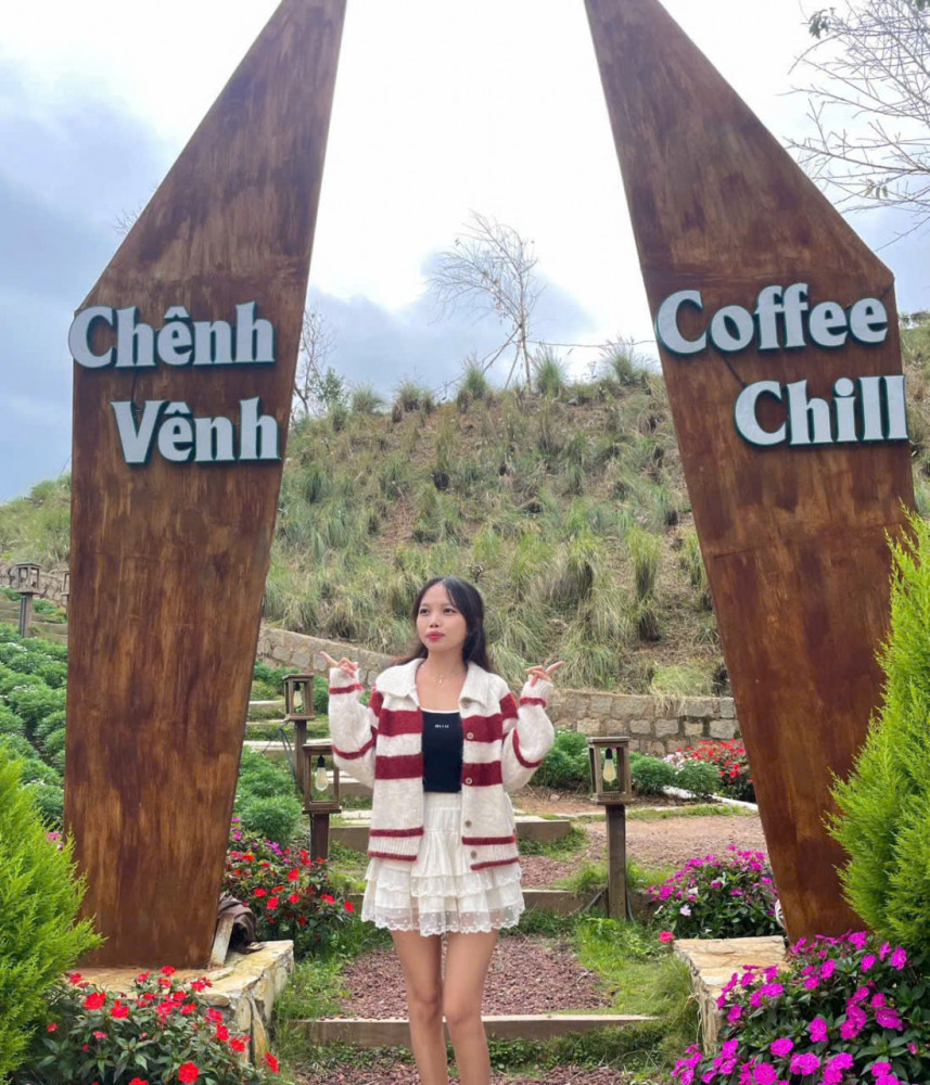 ダナン ホイアン美女ライダー・イケメンガイド－Playful Tours 旅行