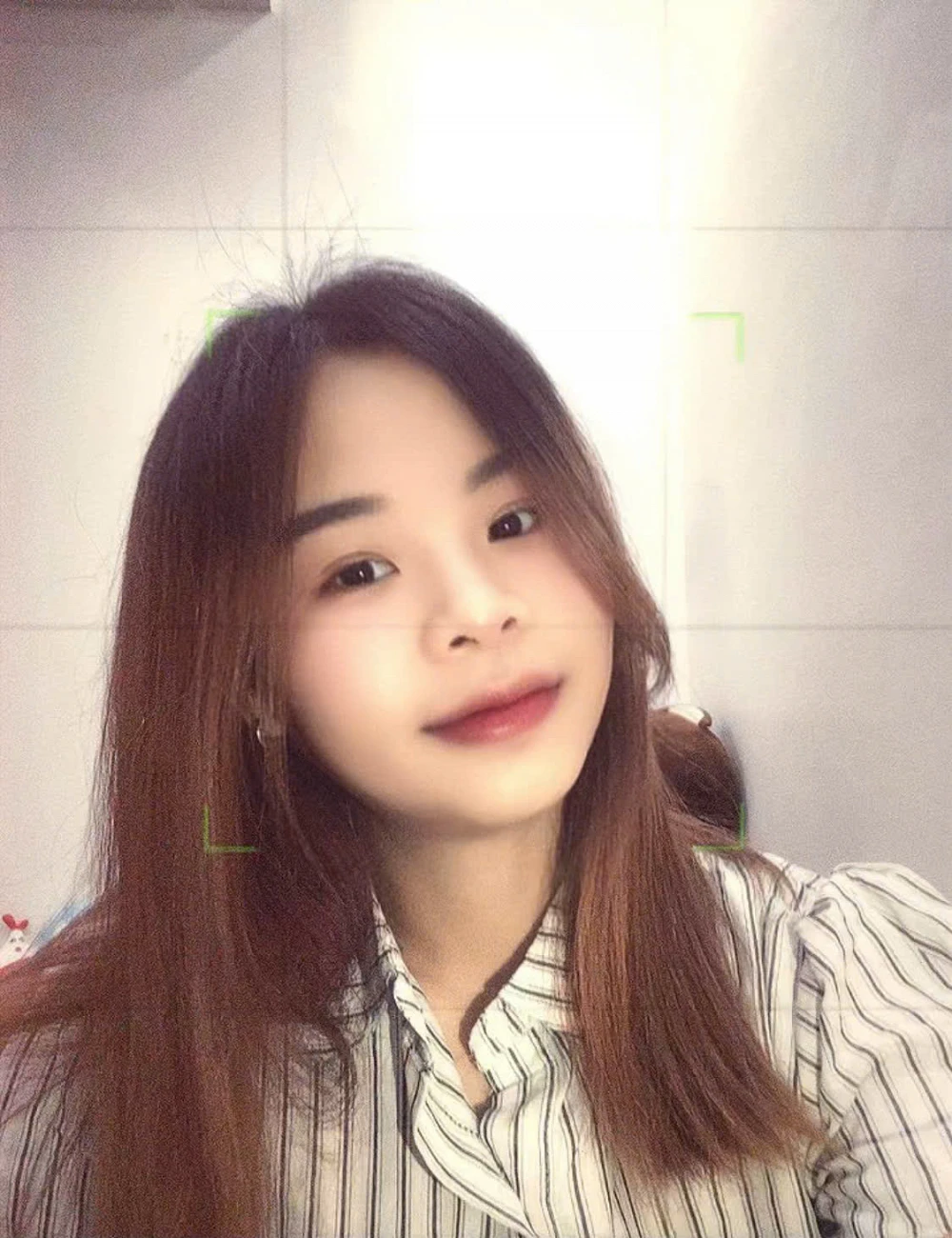 瓊英