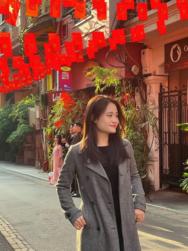 ハノイ美女ライダー・イケメンガイド－Playful Tours 旅行