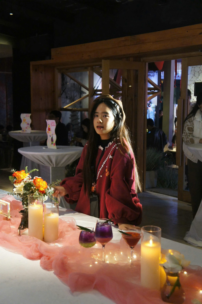 ハノイ美女ライダー・イケメンガイド－Playful Tours 旅行