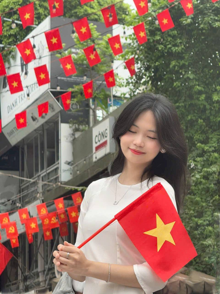 ハノイ美女ライダー・イケメンガイド－Playful Tours 旅行