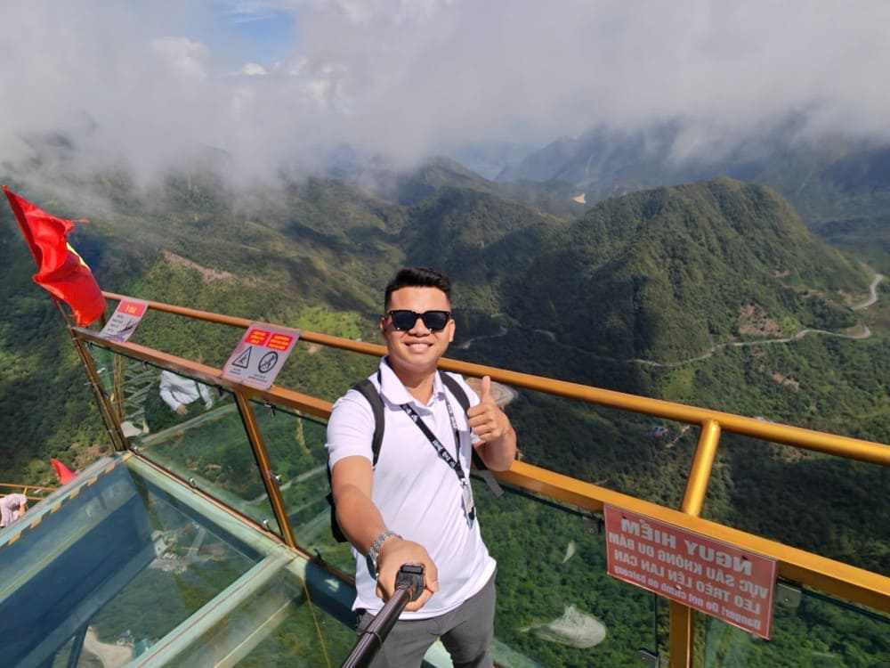 ハノイ ハロン湾 サパ美女ライダー・イケメンガイド－Playful Tours 旅行