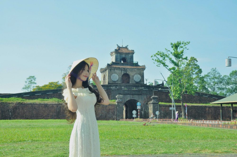 ハノイ美女ライダー・イケメンガイド－Playful Tours 旅行