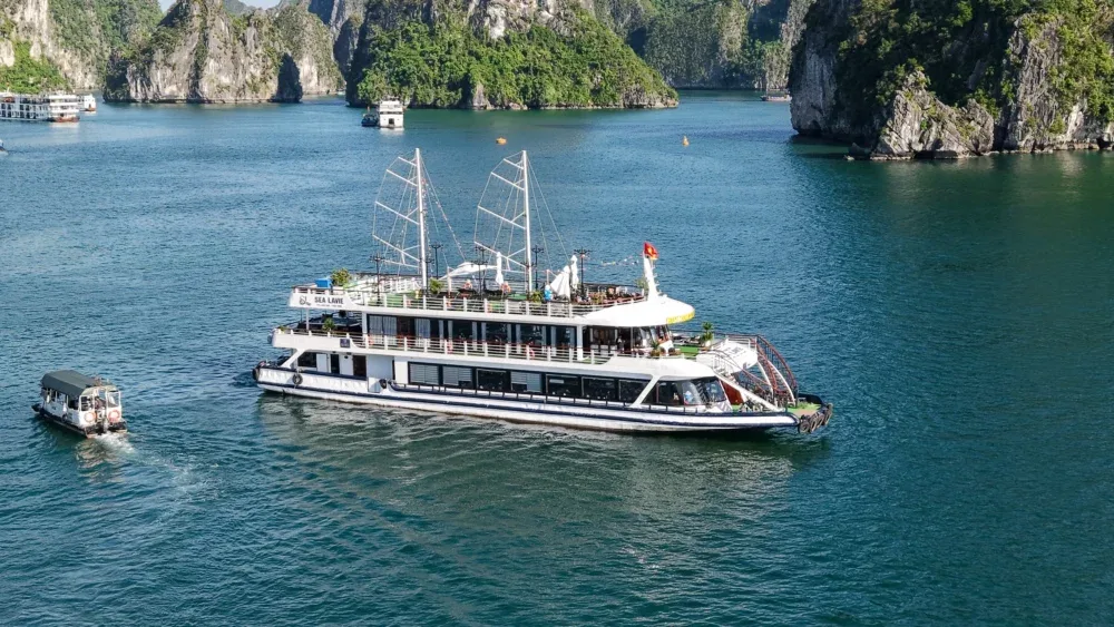 ハロン湾日帰りクルーズ