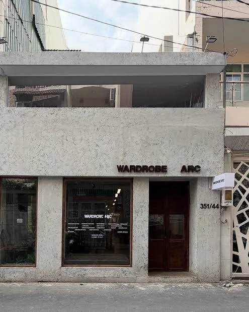 ワードローブ・アーク (WARDROBE ARC)