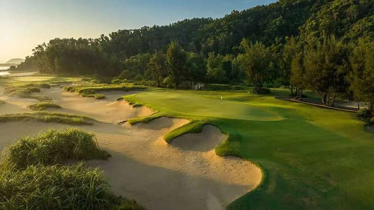 ラクナ・ランコ・コルフコース (Laguna Lang Co Golf Course)