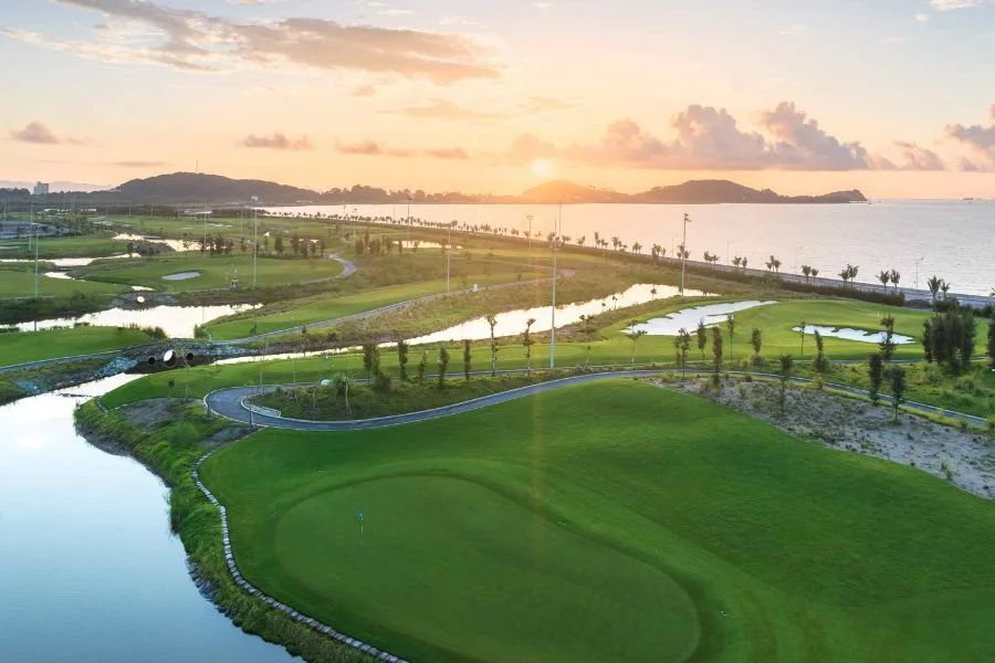 コーン・ヒル・ゴルフ＆リゾート (Corn Hill Golf & Resort)