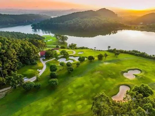 チャンタン・コルフ＆リソート (Trang An Golf & Resort)