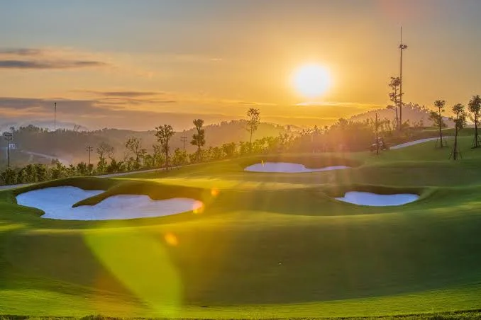 ウァン・ラン・エンハイア T&T コルフクラフ (Van Lang Empire T&T Golf Club)