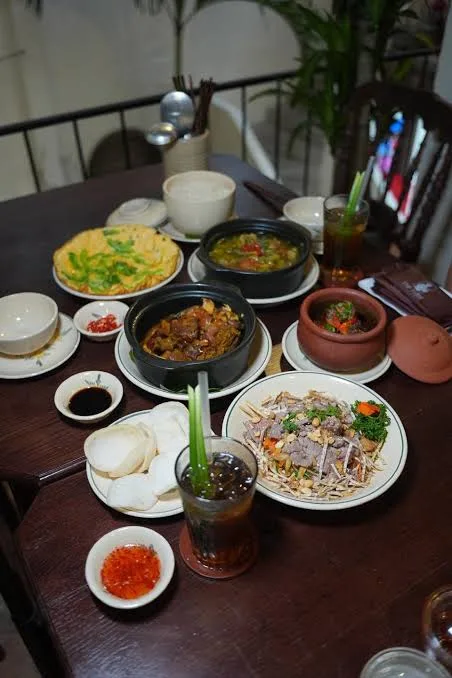 ティ・タム田舎家庭料理レストラン (Cơm Quê Thị Tấm)